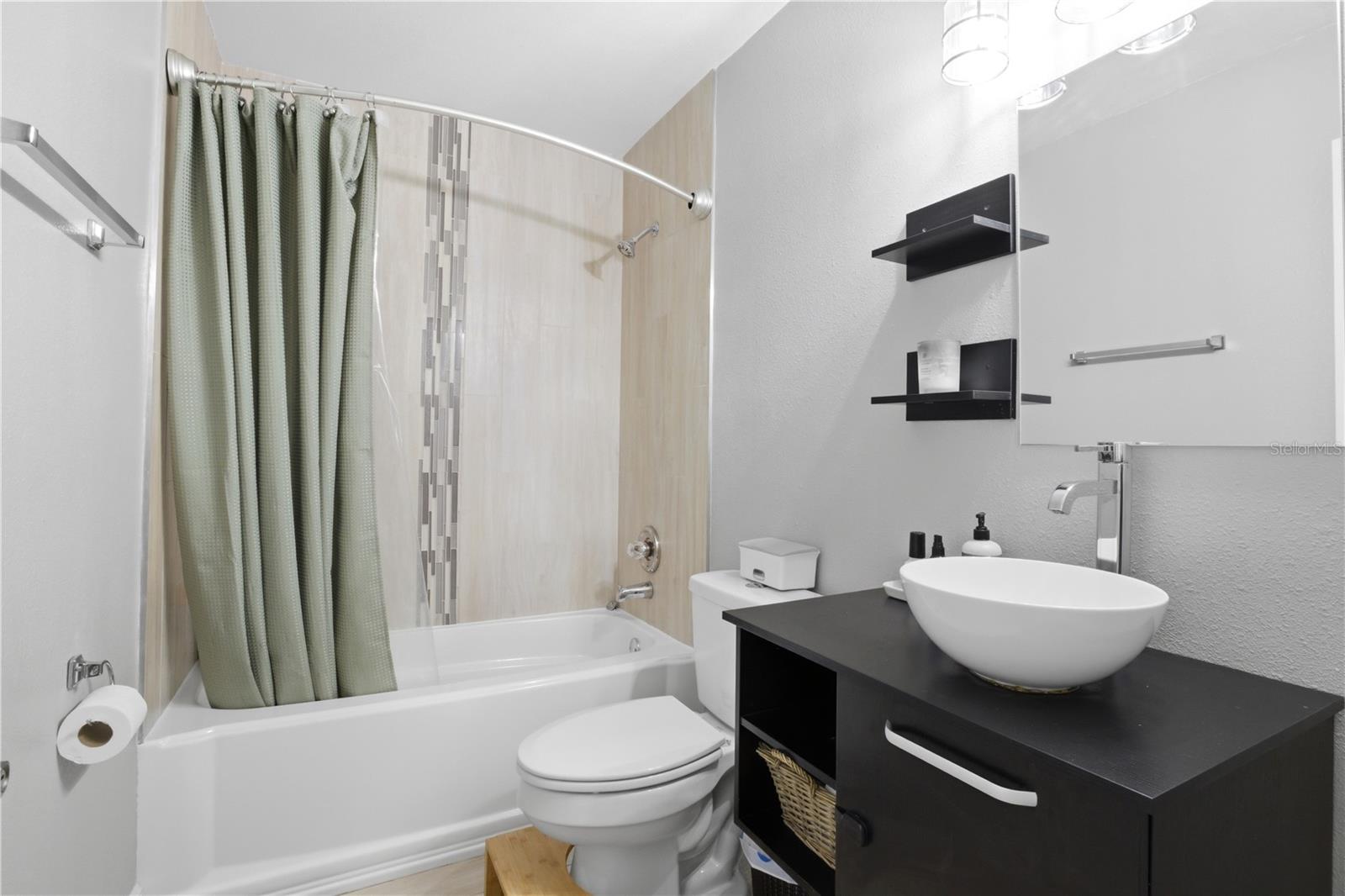 KINGSWOOD MANOR 2ND ADD - Residential