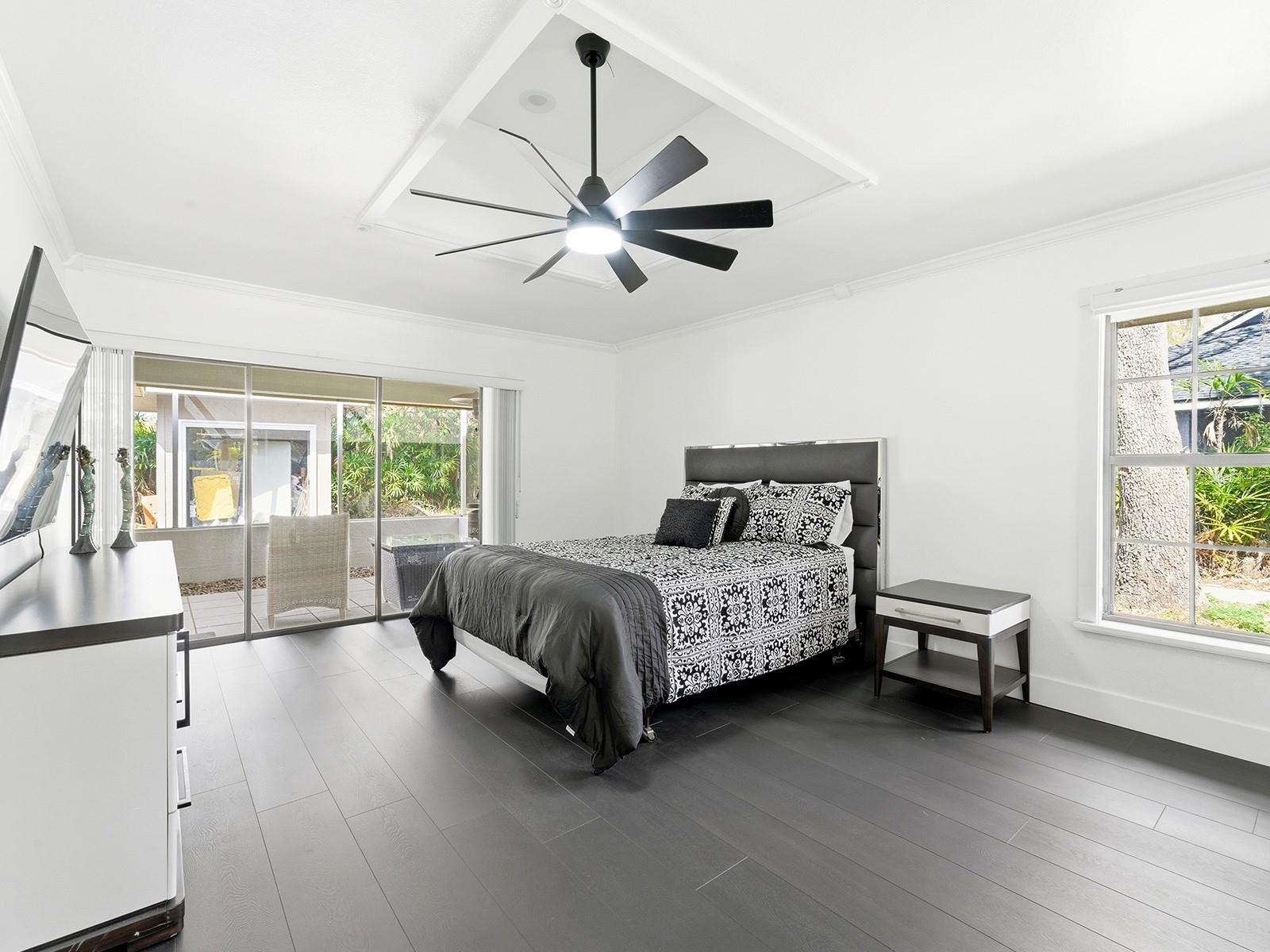 BARRINGTON OAKS EAST - Residential