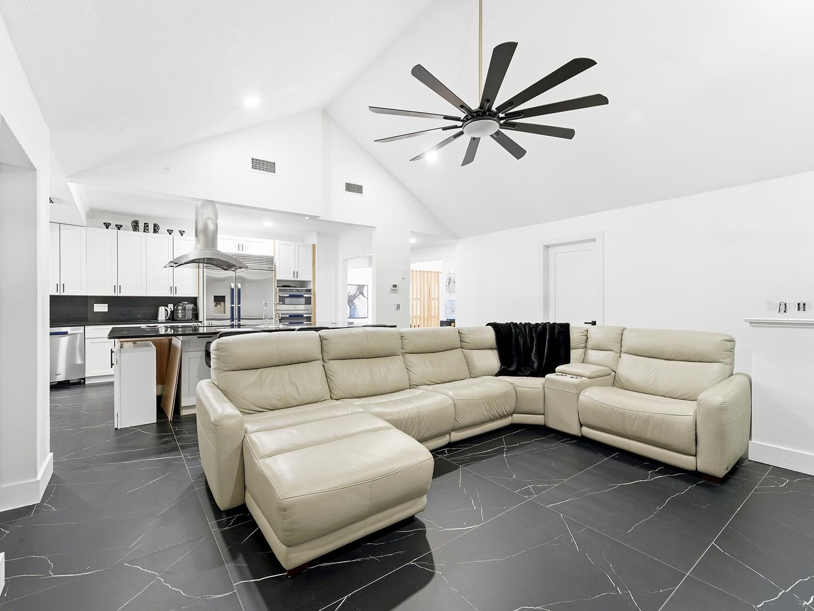 BARRINGTON OAKS EAST - Residential