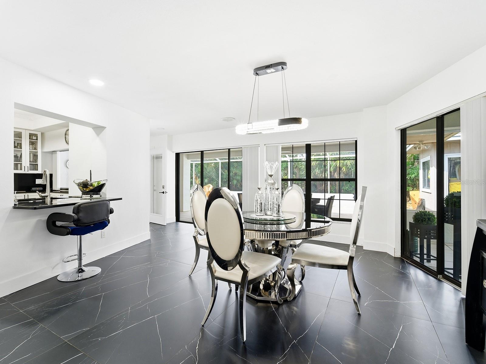 BARRINGTON OAKS EAST - Residential