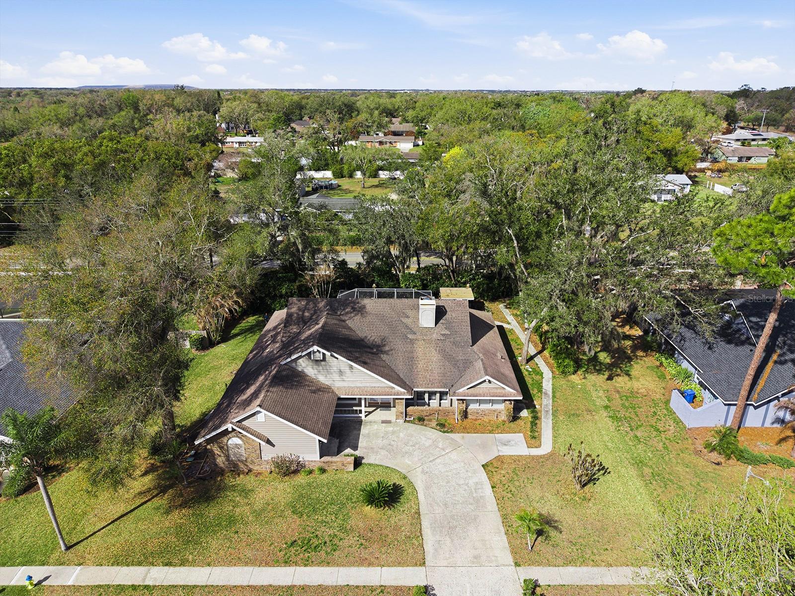 BARRINGTON OAKS EAST - Residential