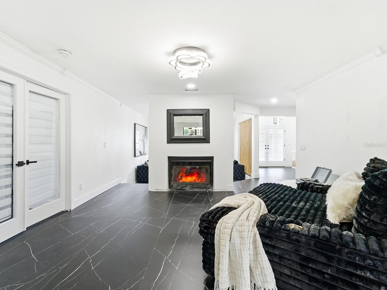 BARRINGTON OAKS EAST - Residential