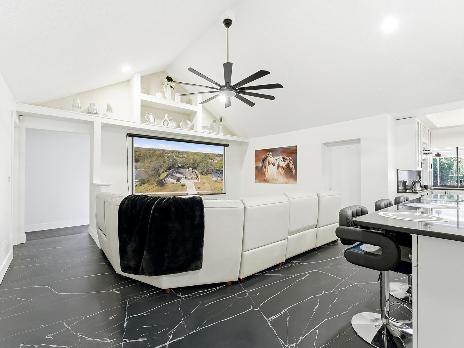 BARRINGTON OAKS EAST - Residential