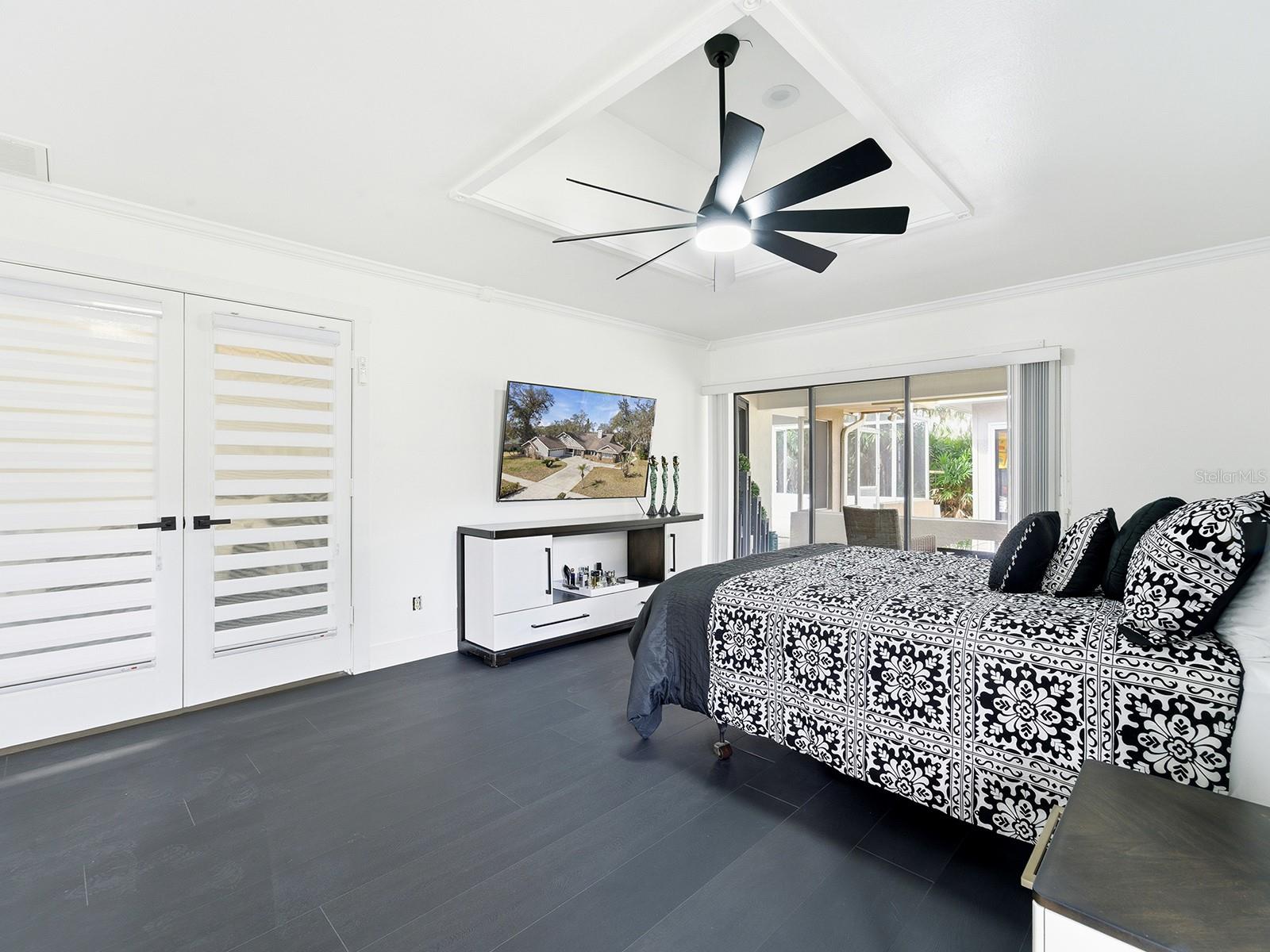 BARRINGTON OAKS EAST - Residential