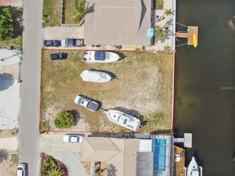 13612 GARRIS DR HUDSON FL 34667