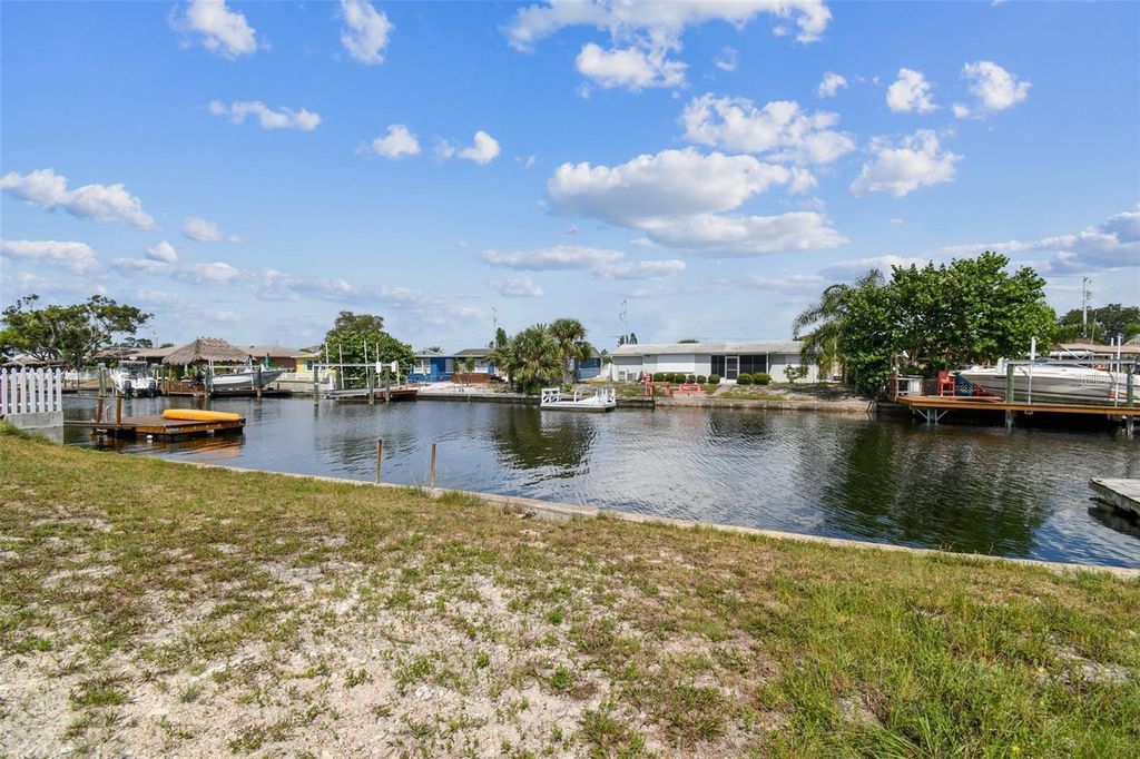 Photo of 13612 Garris Dr, Hudson, FL 34667 (MLS # A4679328)