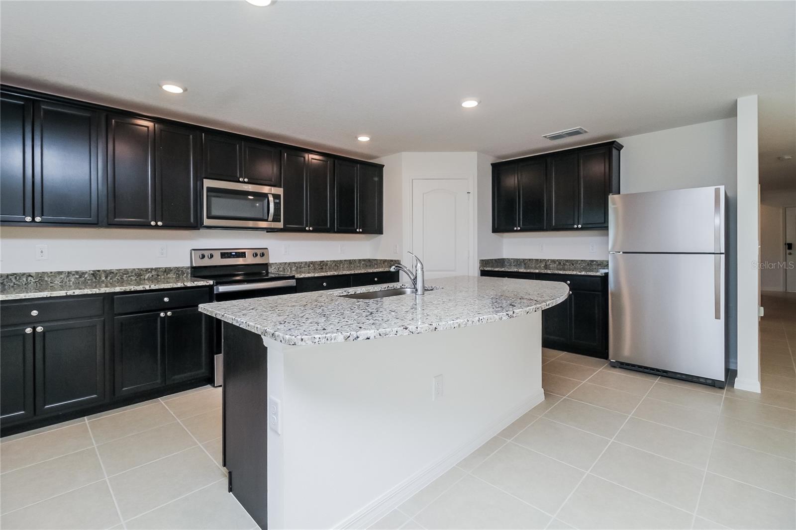 MEADOW RDG/GRAND ISLAND PH 2 - Residential Lease