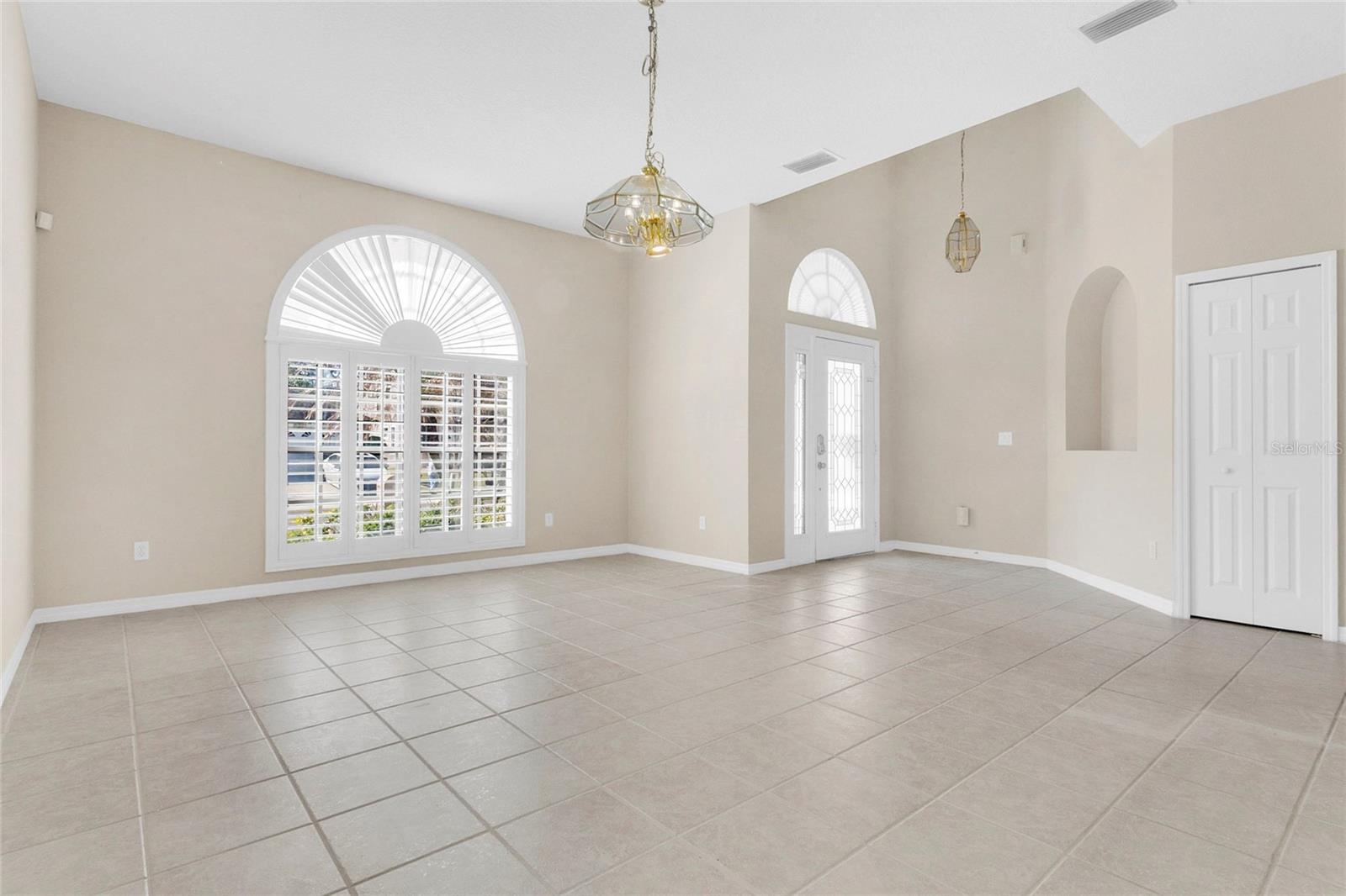 3318 FOXCROFT CIRCLE