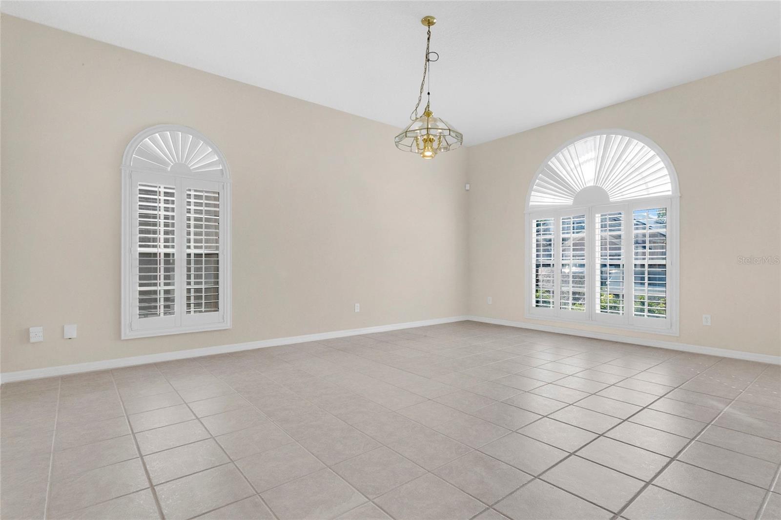 3318 FOXCROFT CIRCLE