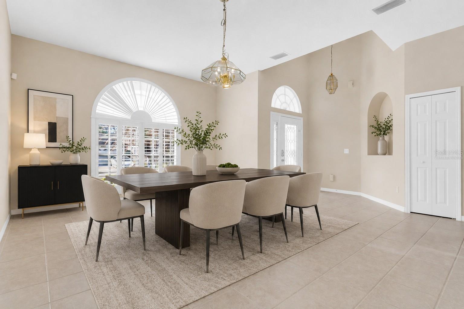 3318 FOXCROFT CIRCLE
