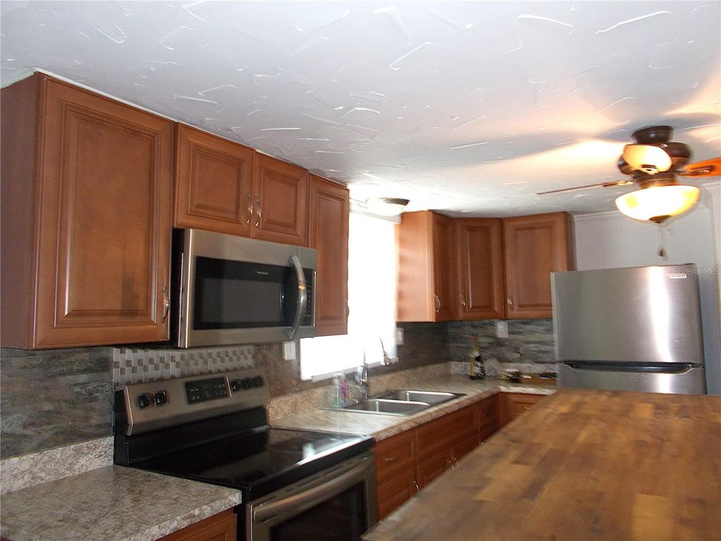 Photo of 373 Longwood Drive, Venice, FL 34285 (MLS # N6139042)