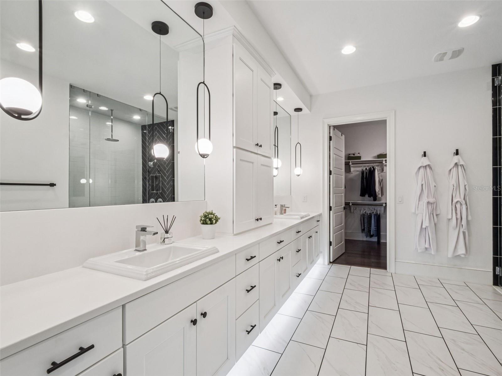 LATHAM PARK SOUTH - Residential