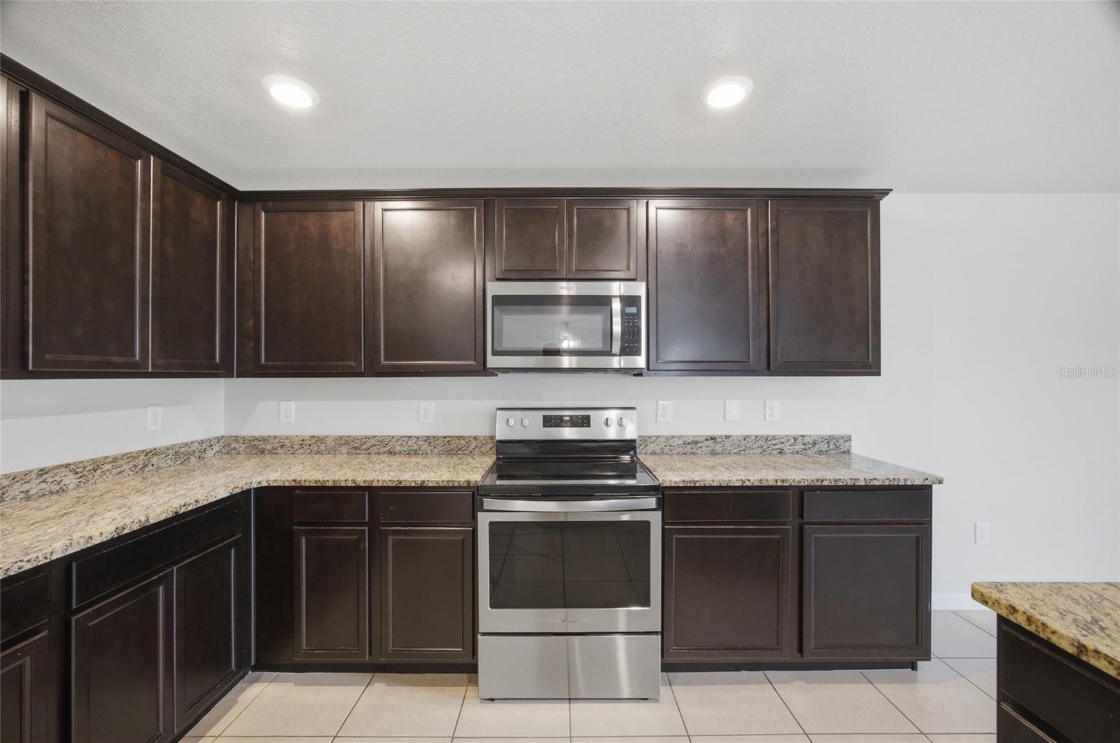 SPRING RIDGE - Residential
