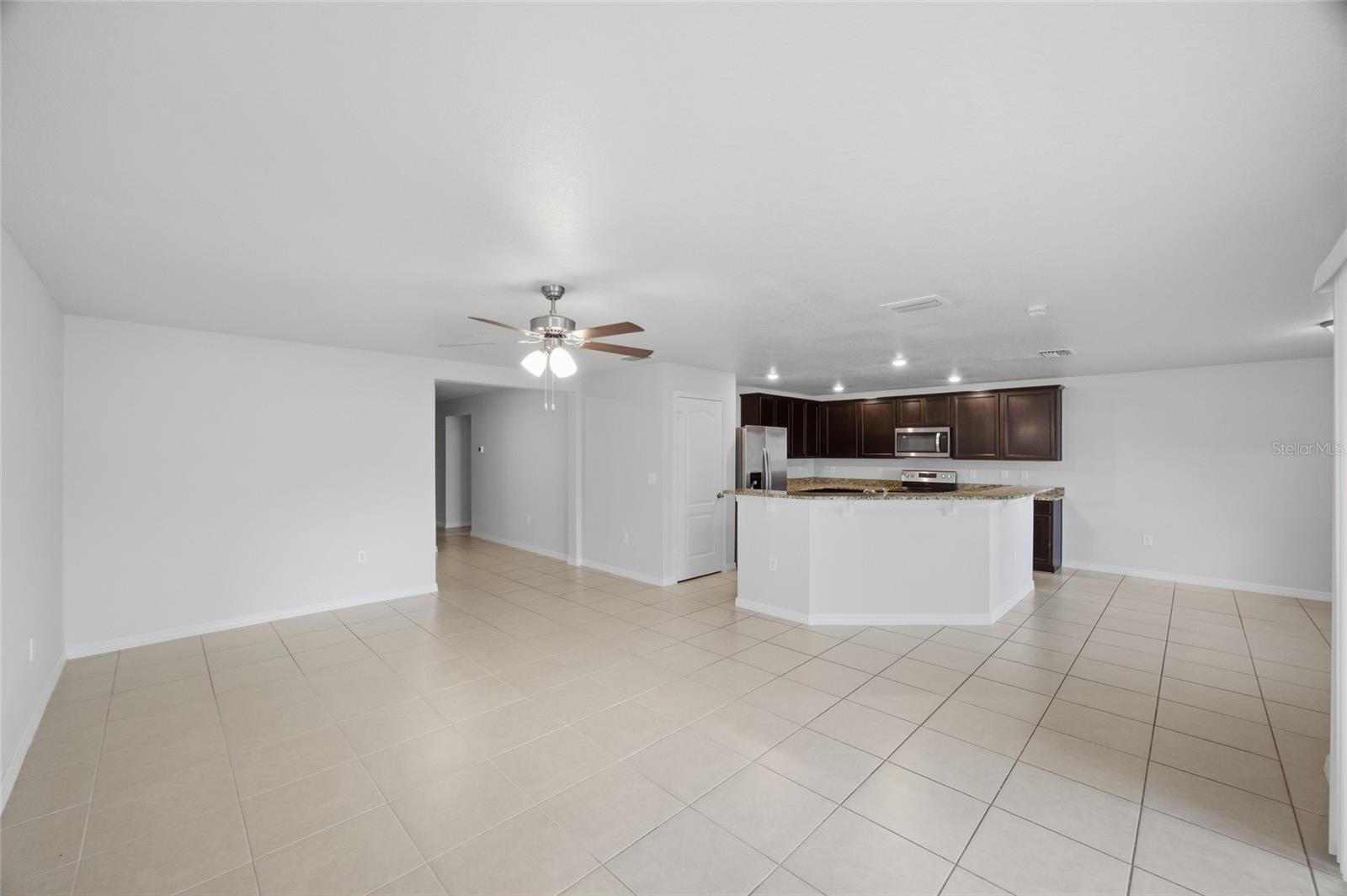 SPRING RIDGE - Residential