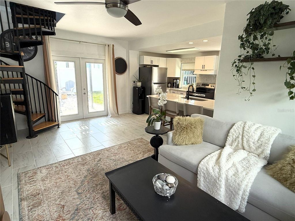Photo of 7013 S West Shore Boulevard, Tampa, FL 33616 (MLS # O6351803)