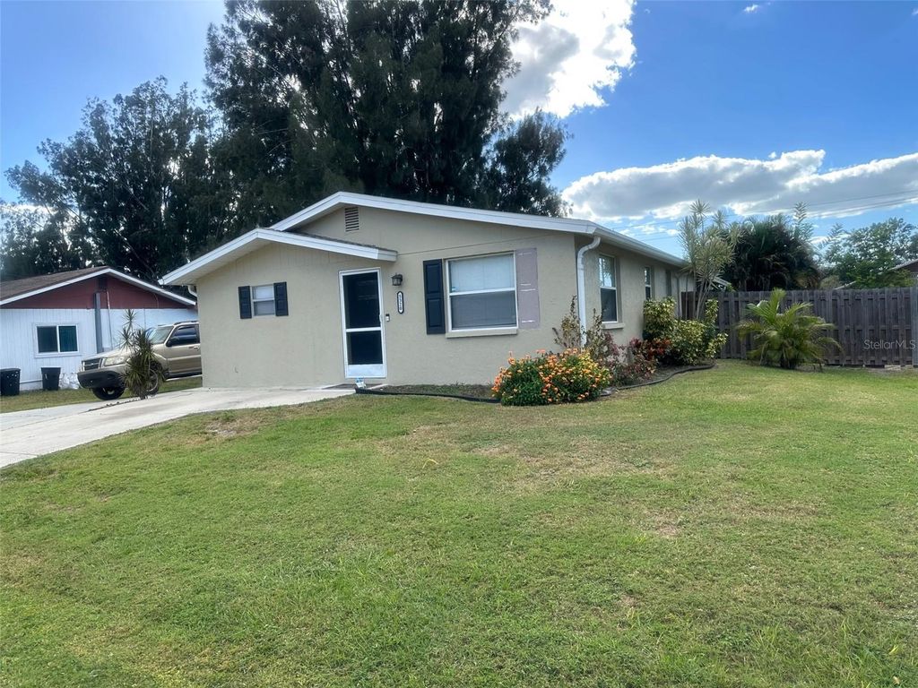 Photo of 5320 Moeller Avenue, Sarasota, FL 34233 (MLS # A4673965)