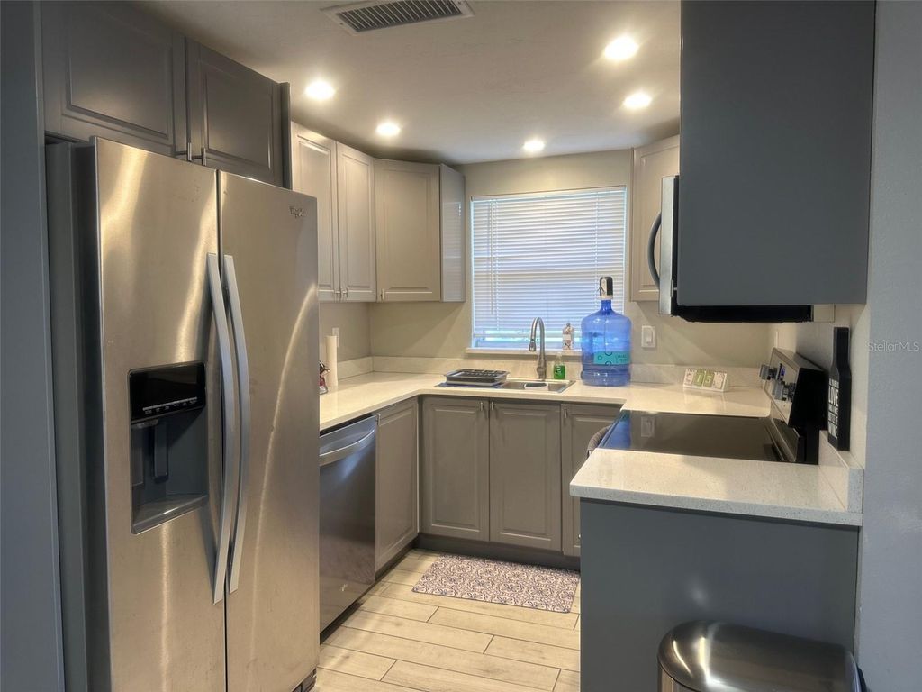 Photo of 5320 Moeller Avenue, Sarasota, FL 34233 (MLS # A4673965)