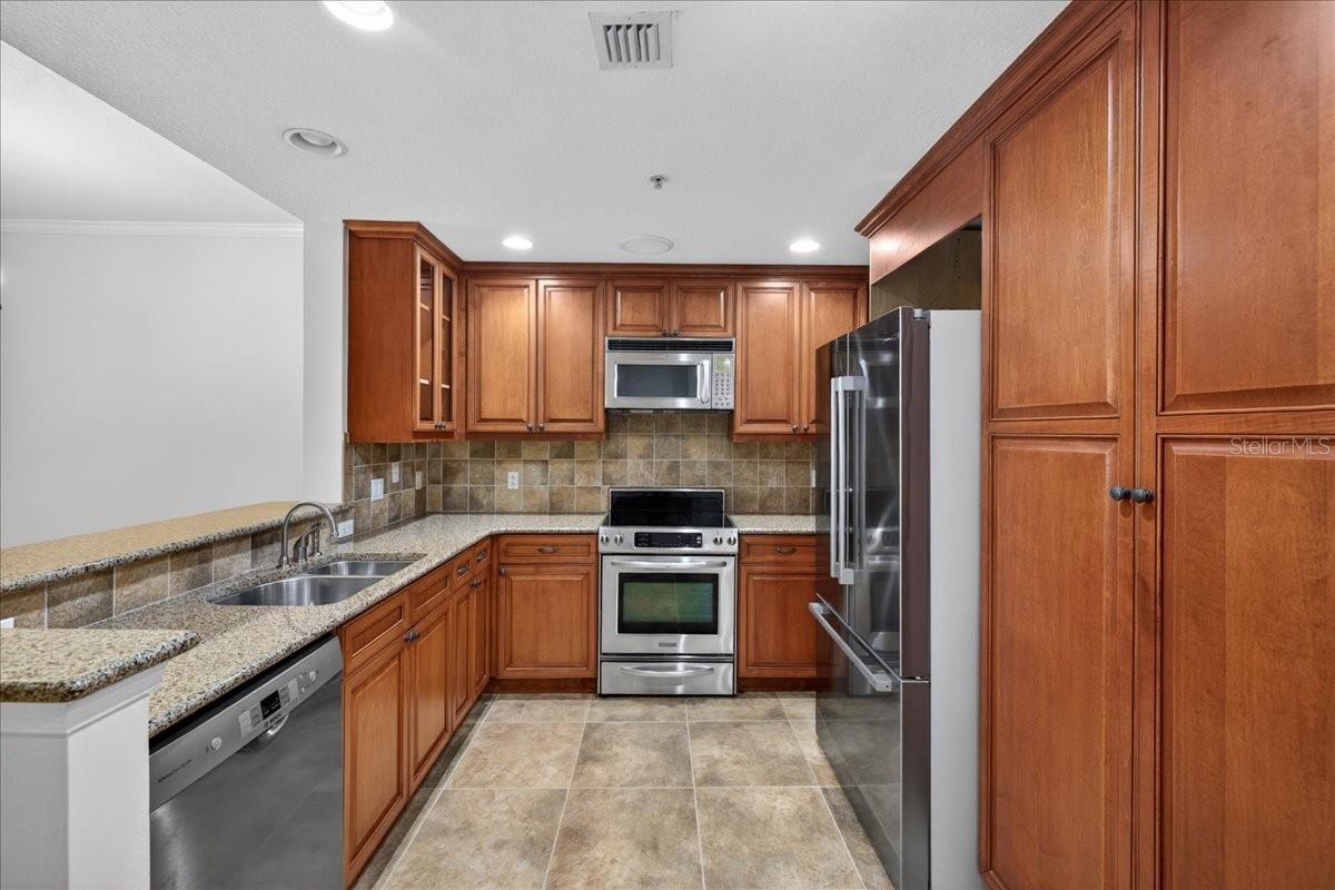 PALM COAST RESIDENCE PH 1 BLDG E - Residential Lease