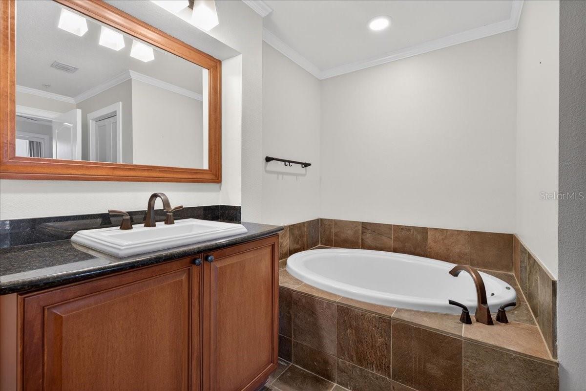 PALM COAST RESIDENCE PH 1 BLDG E - Residential Lease