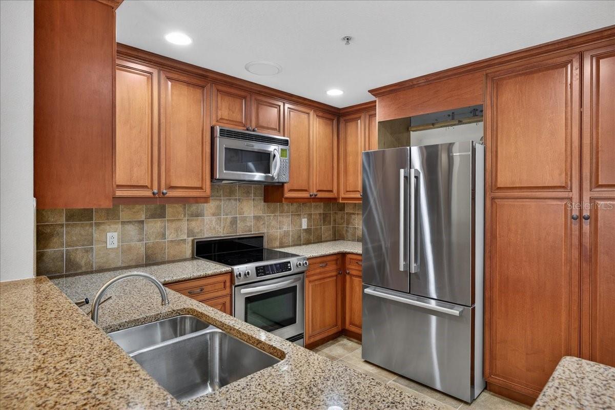 PALM COAST RESIDENCE PH 1 BLDG E - Residential Lease