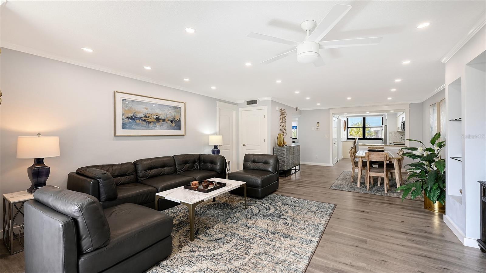 BAYPORT BCH & TEN PH C - Residential