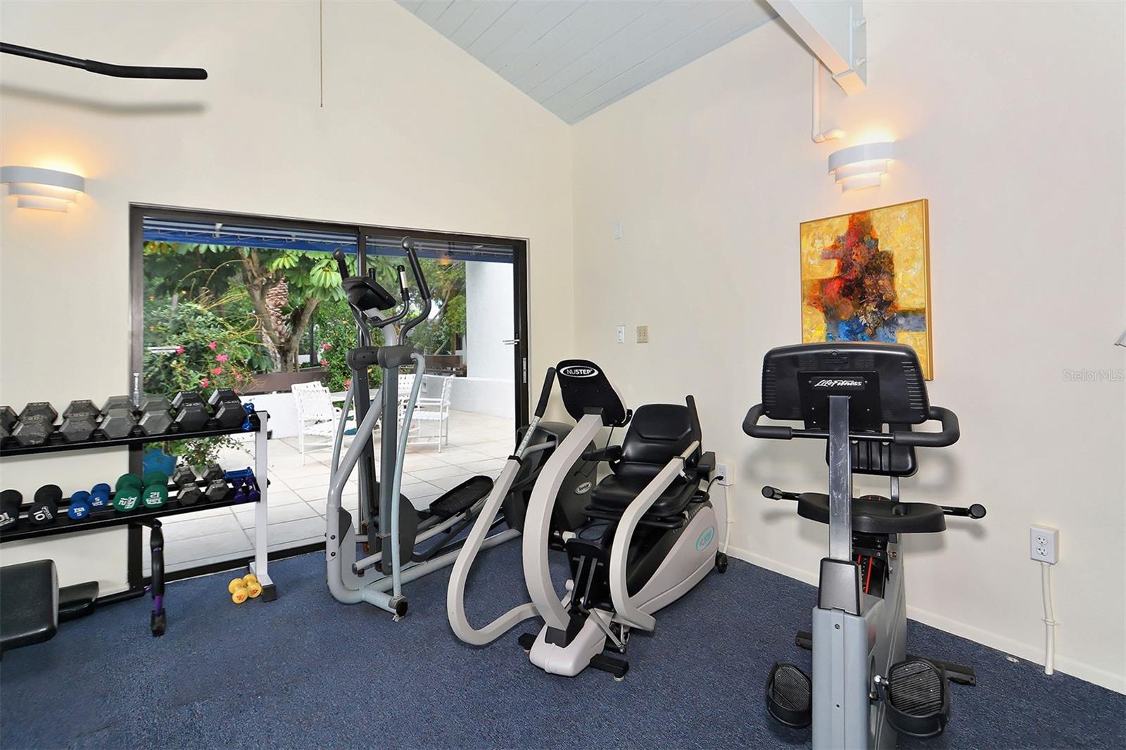 BAYPORT BCH & TEN PH C - Residential