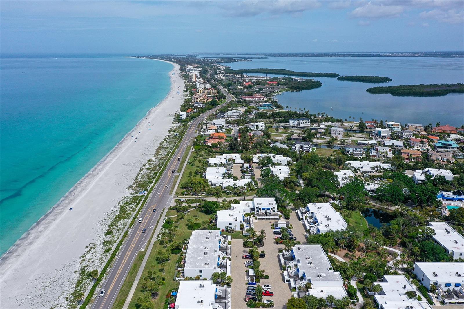 BAYPORT BCH & TEN PH C - Residential