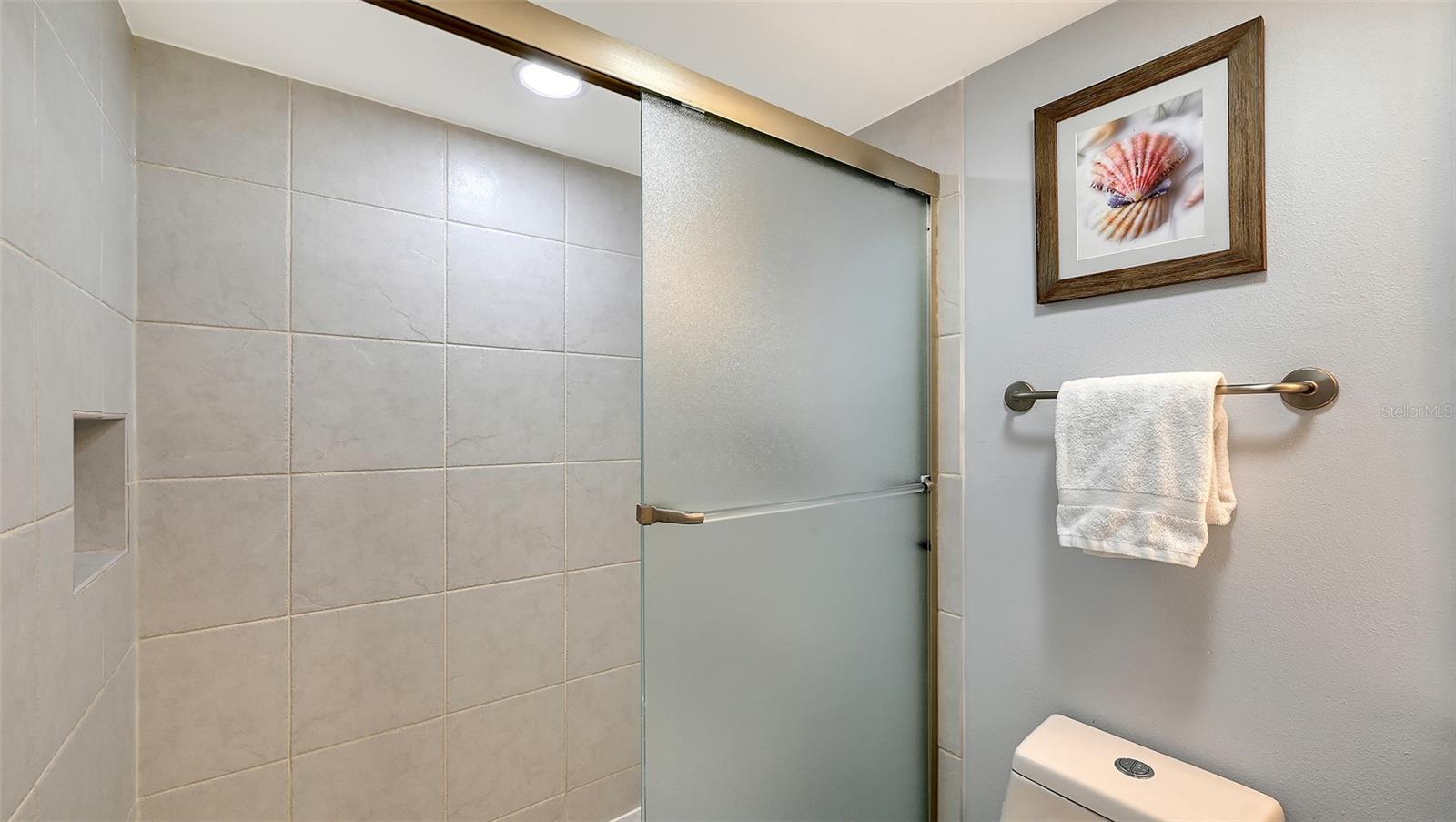 BAYPORT BCH & TEN PH C - Residential