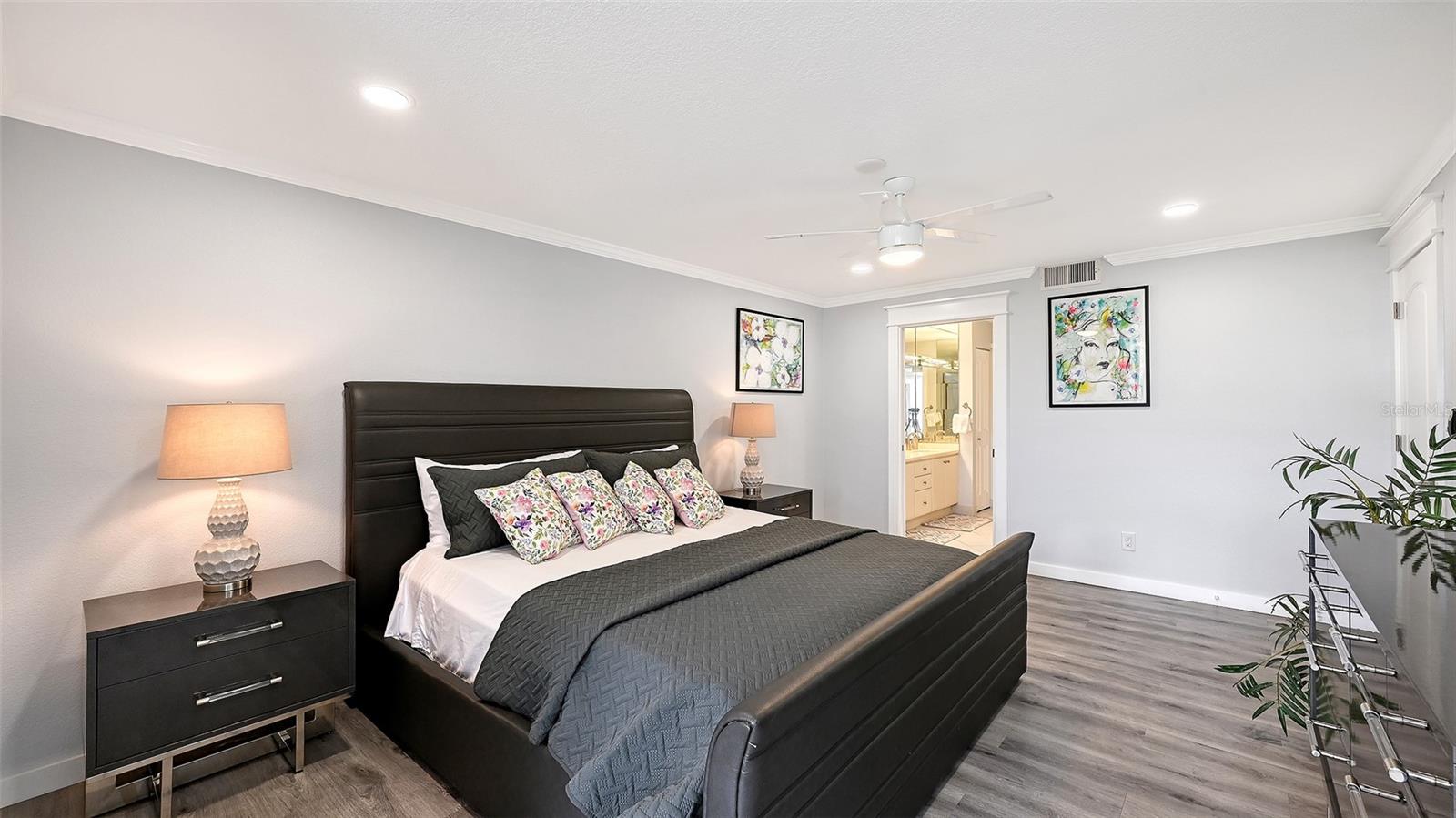 BAYPORT BCH & TEN PH C - Residential