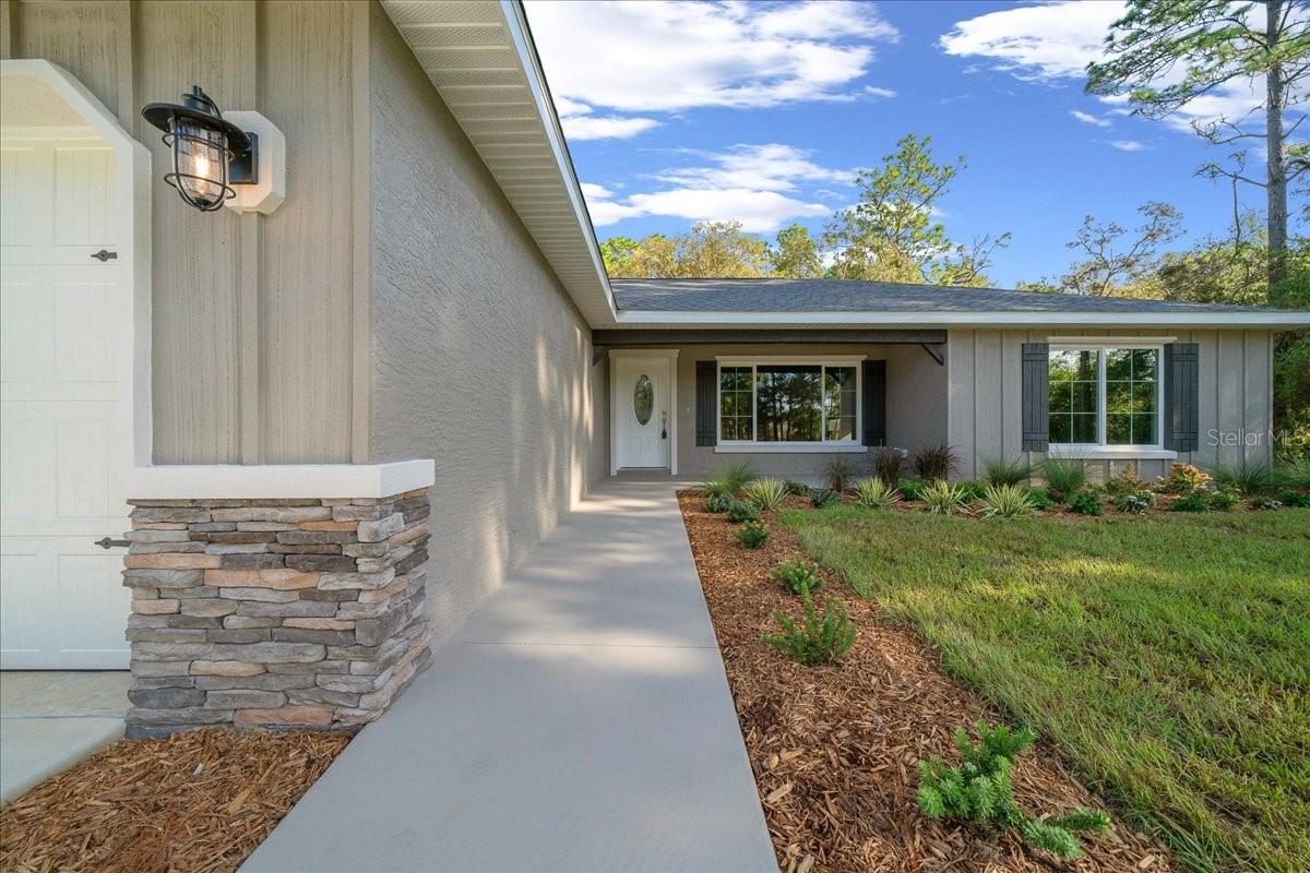 3249 W CUSHION DRIVE