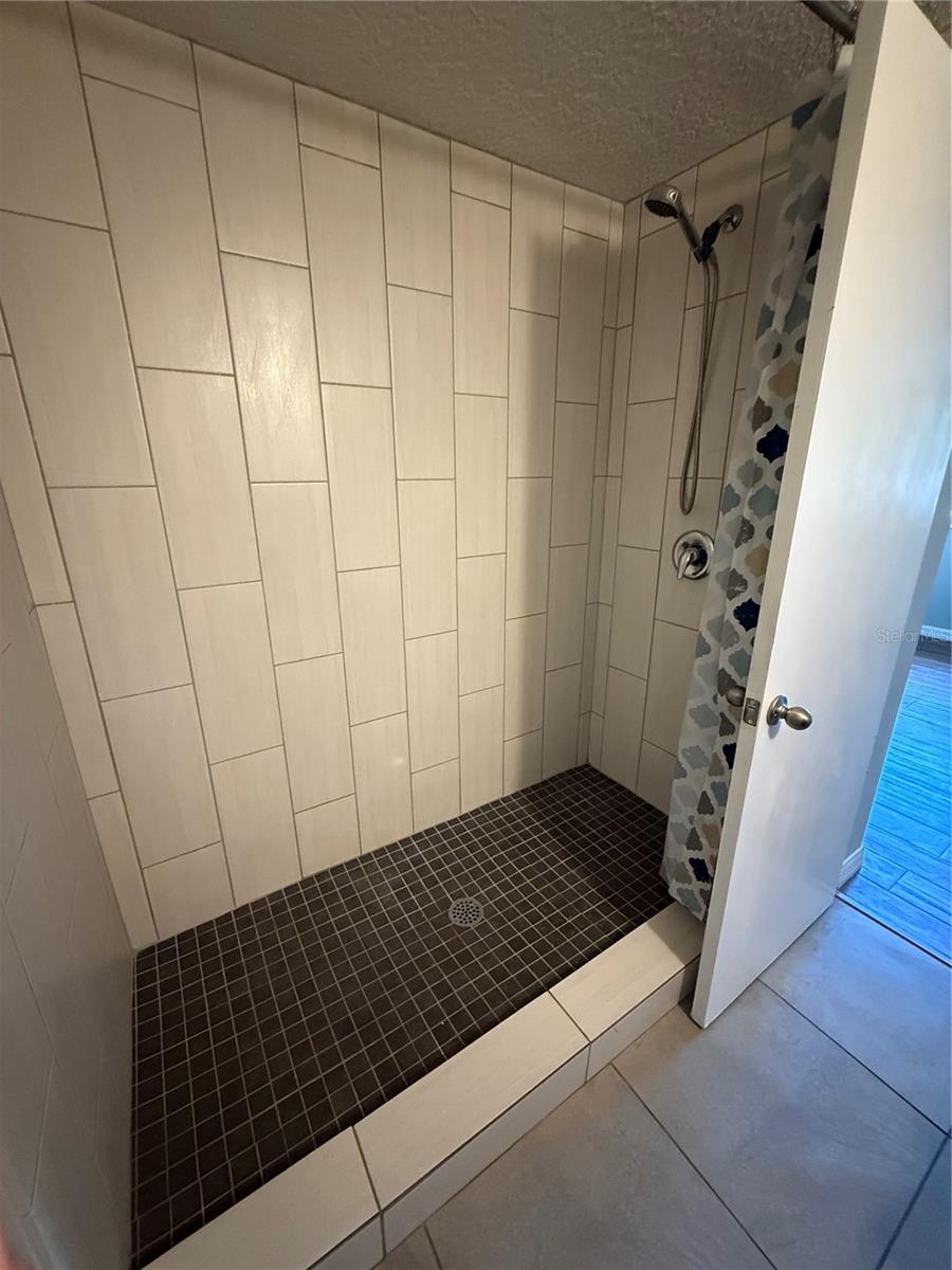 PLYMOUTH HEIGHTS DELAND - Residential Lease