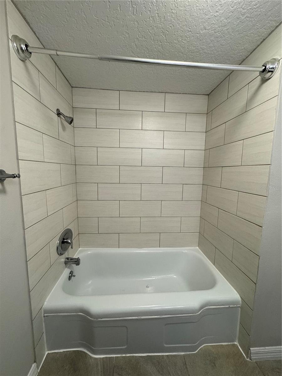 PLYMOUTH HEIGHTS DELAND - Residential Lease