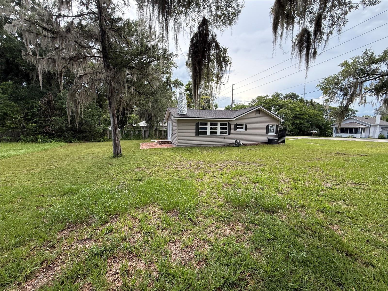 PLYMOUTH HEIGHTS DELAND - Residential Lease