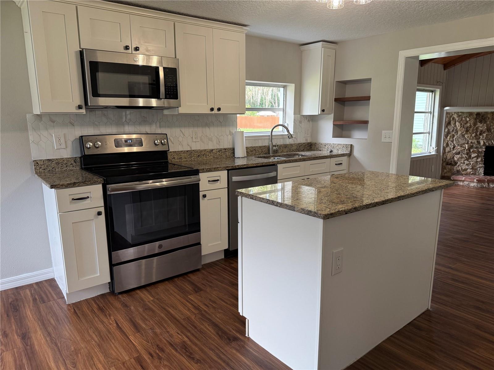 PLYMOUTH HEIGHTS DELAND - Residential Lease