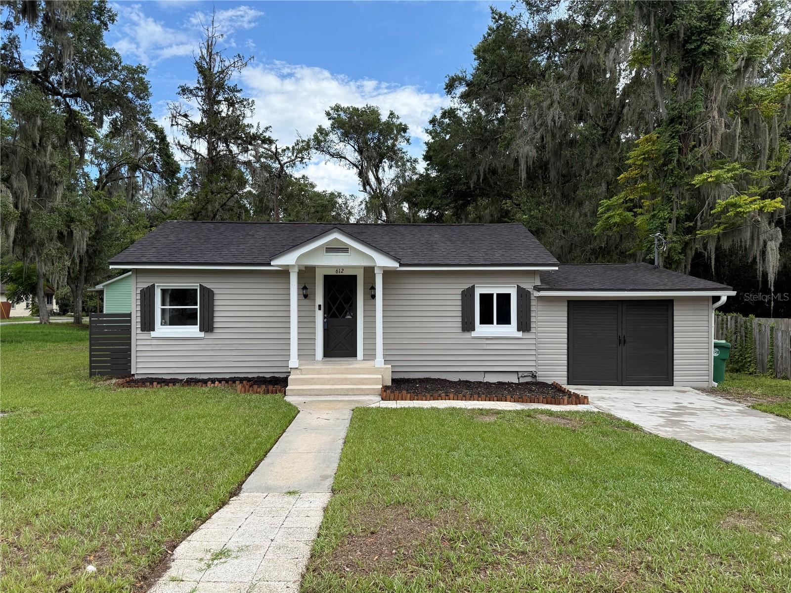 PLYMOUTH HEIGHTS DELAND - Residential Lease