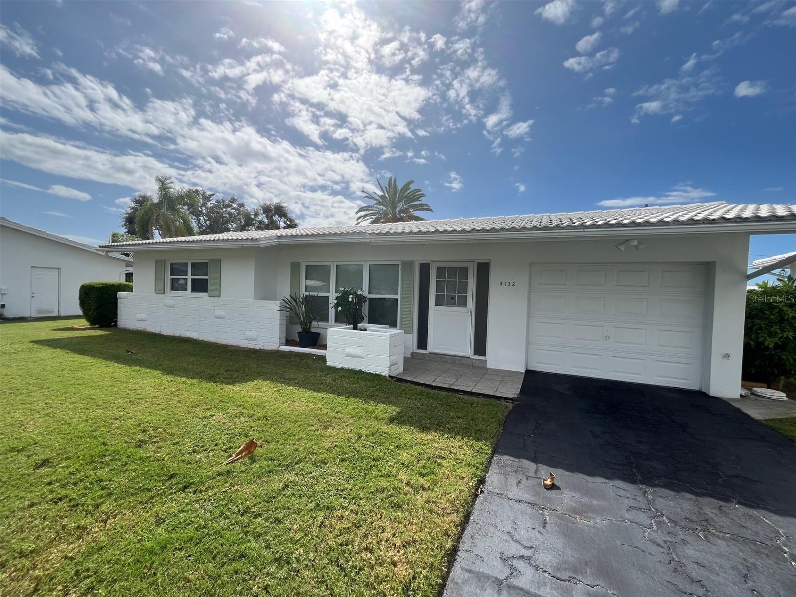 TAMARAC BY THE GULF 2ND ADD - Residential Lease