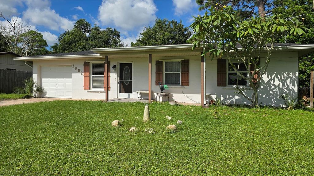 Photo of 3952 Berkshire Drive, Sarasota, FL 34241 (MLS # A4660481)