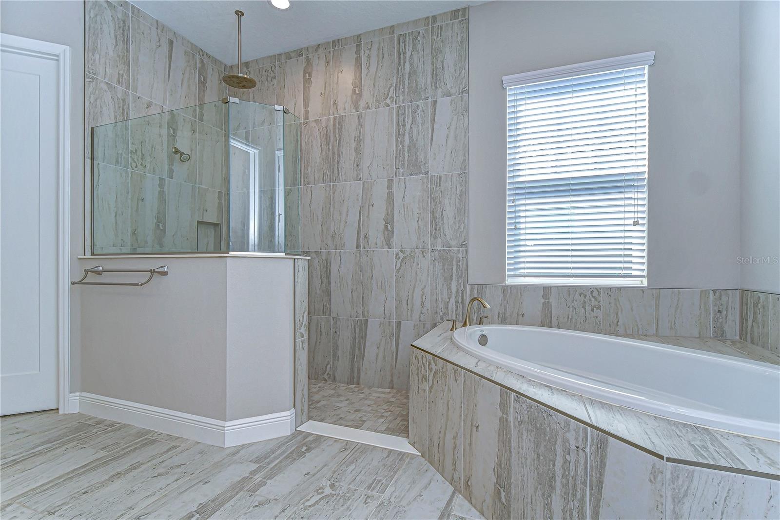 HAWKSTONE - Residential