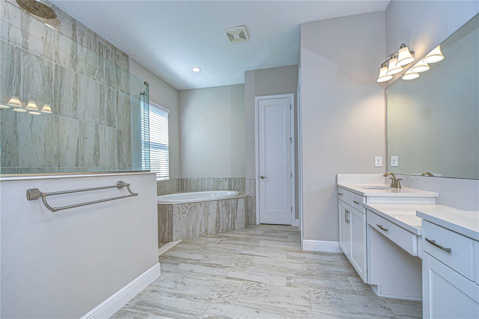 HAWKSTONE - Residential