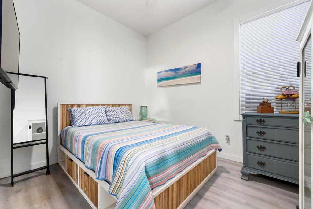 BRADENCOTTAGES - Residential