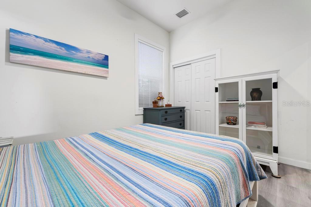 BRADENCOTTAGES - Residential