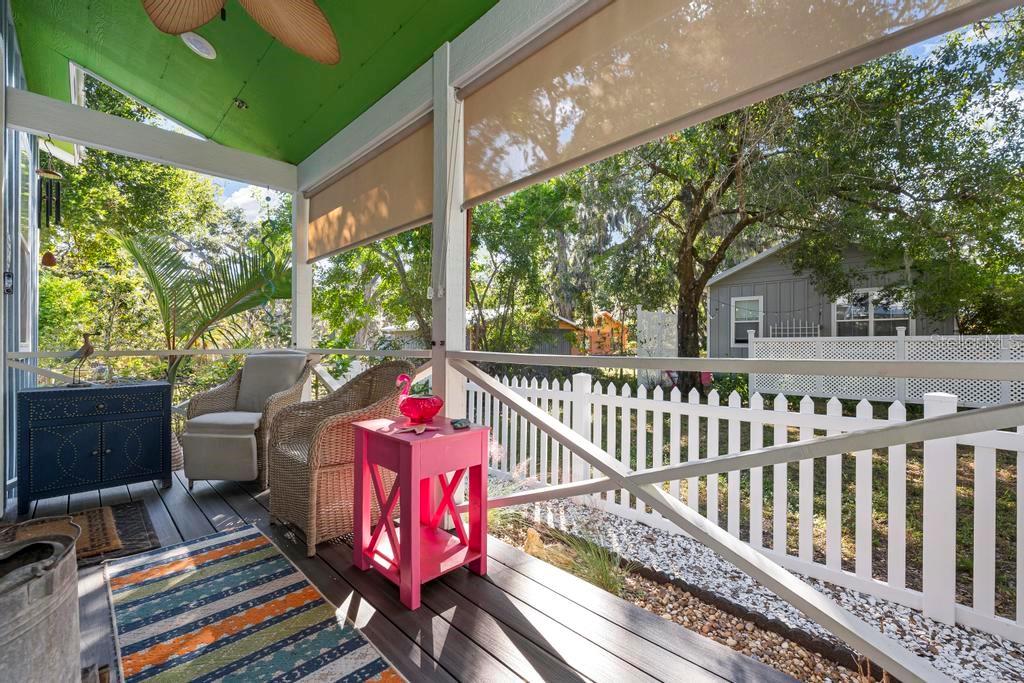 BRADENCOTTAGES - Residential