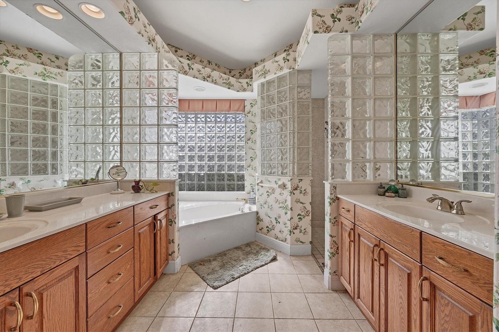 PALACIO - Residential