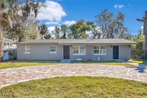 Photo of 1544 N Highland Street, Mount Dora, FL 32757 (MLS # O6383941)