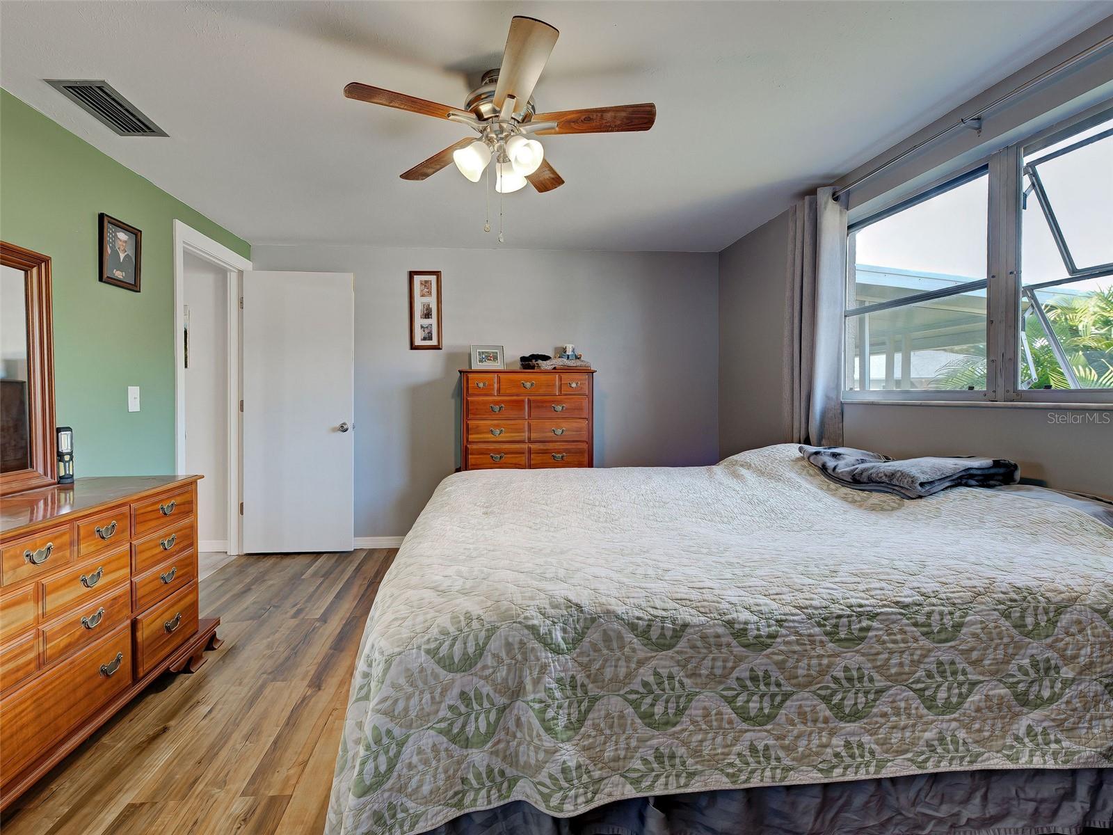 SOUTH VENICE - Residential