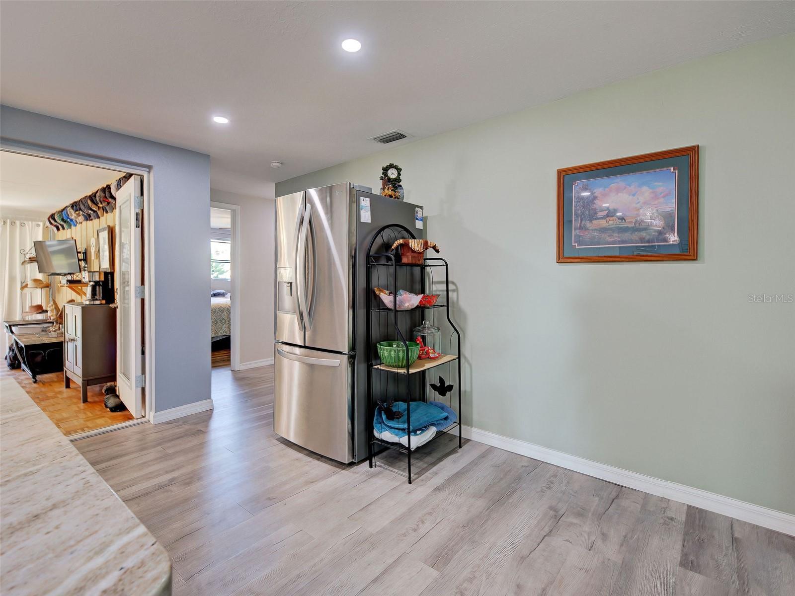 SOUTH VENICE - Residential