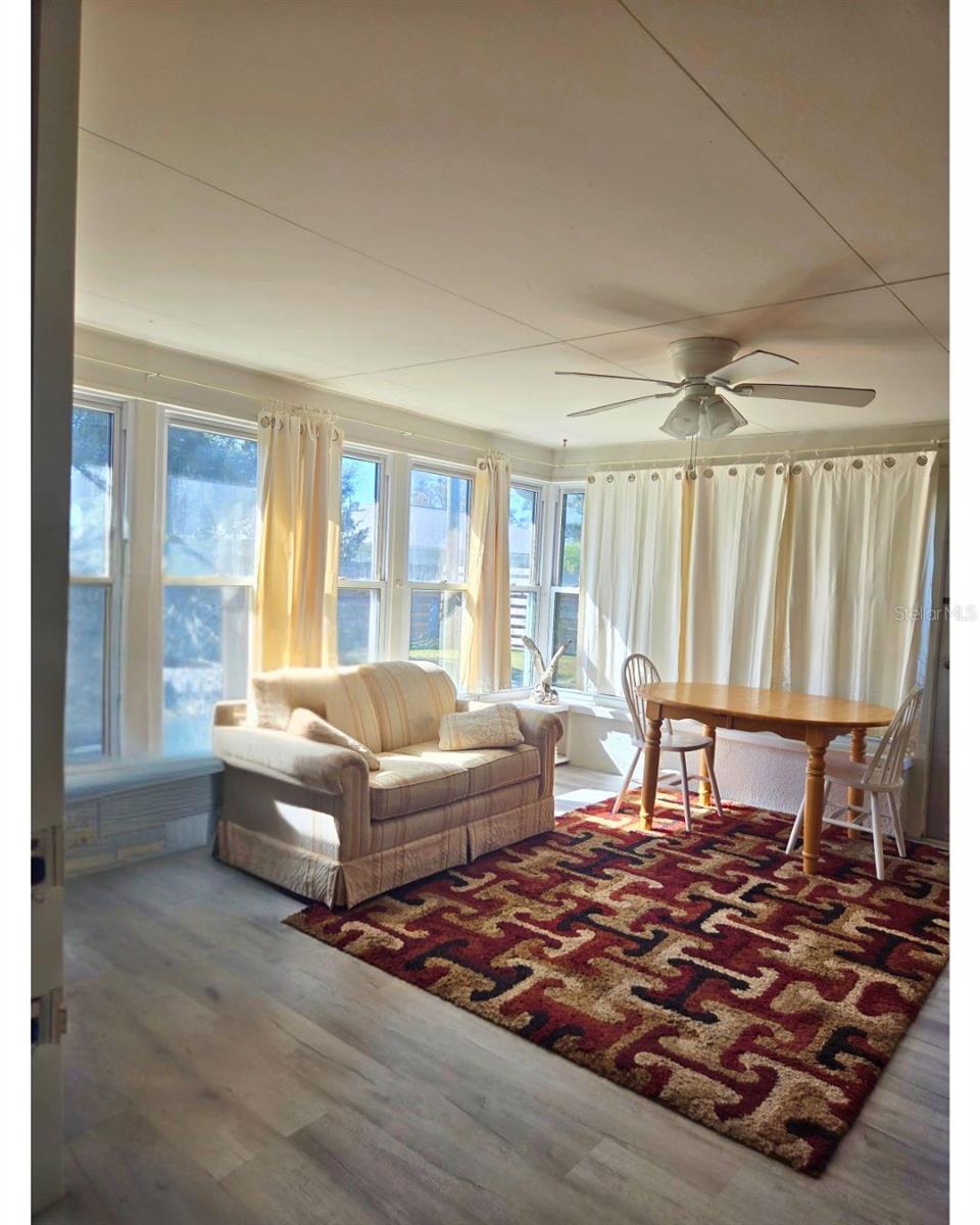 SOUTH VENICE - Residential