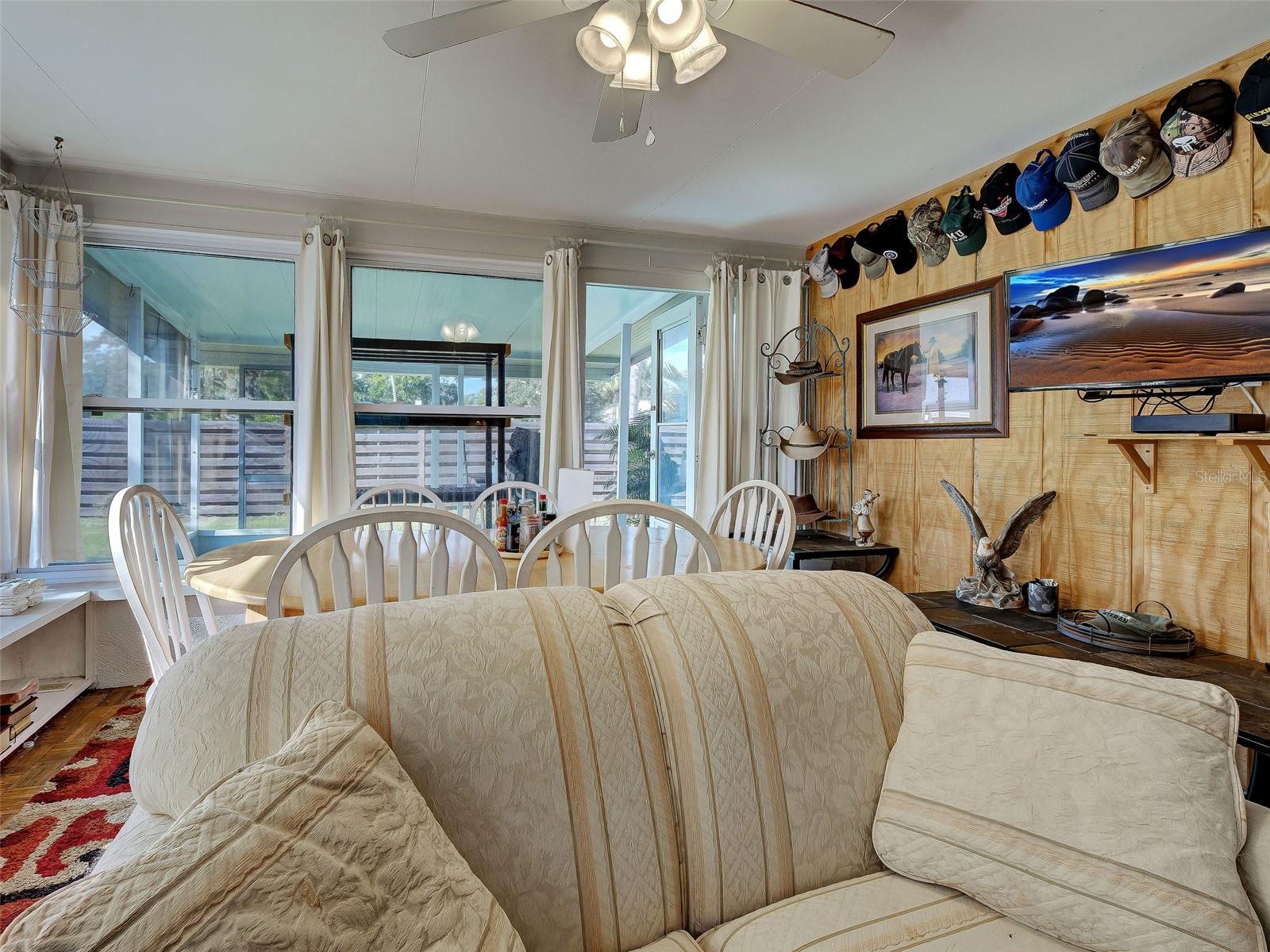 SOUTH VENICE - Residential