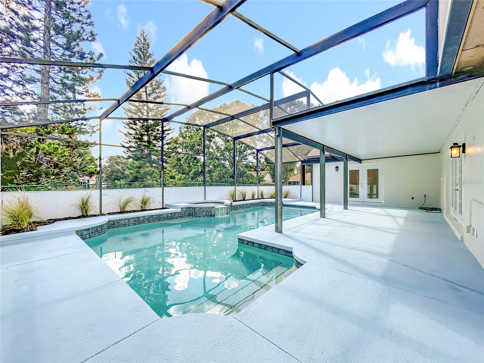 EUSTIS 44 GABLES - Residential