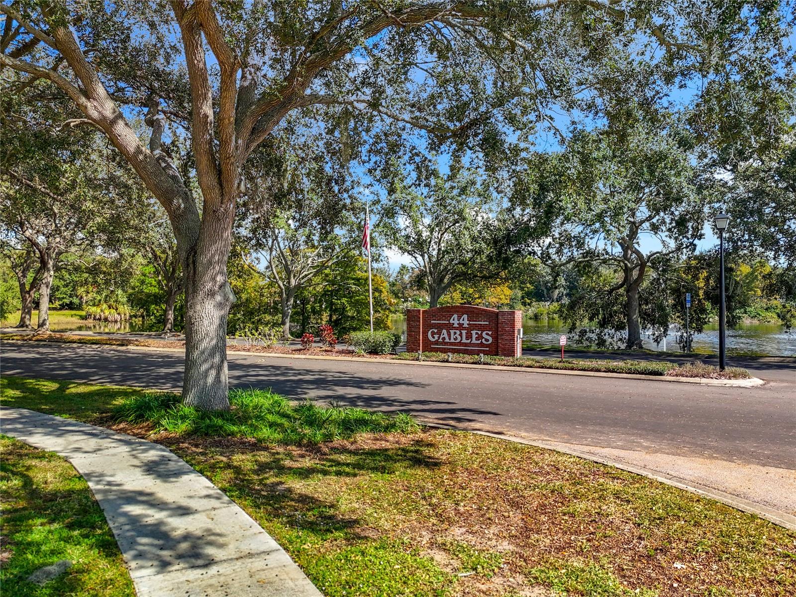 EUSTIS 44 GABLES - Residential